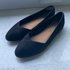 TOMS - The Julie Flat - black suede  - size 7.5